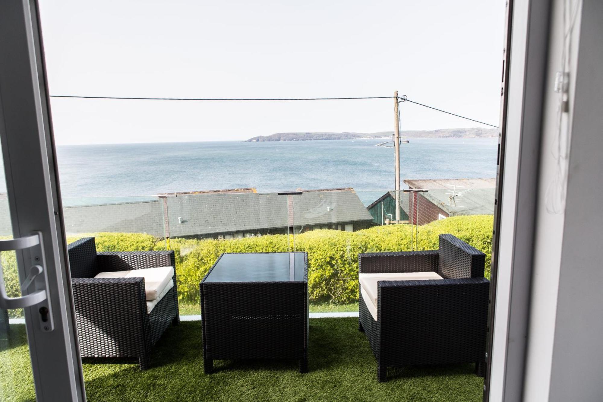2 Bedroom Chalet With Sea Views Plymouth Exterior foto